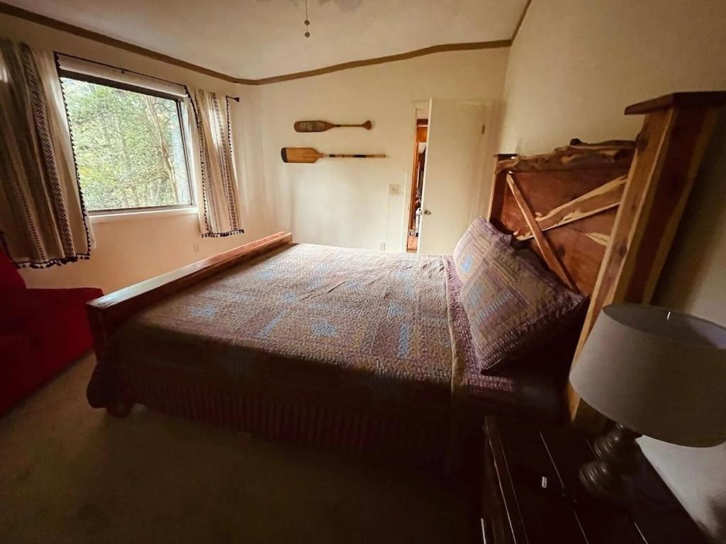 Cabin With Treehouse Views, 3 King Beds, 4 Bunks, And Large Hot Tub! Gatlinburg Εξωτερικό φωτογραφία