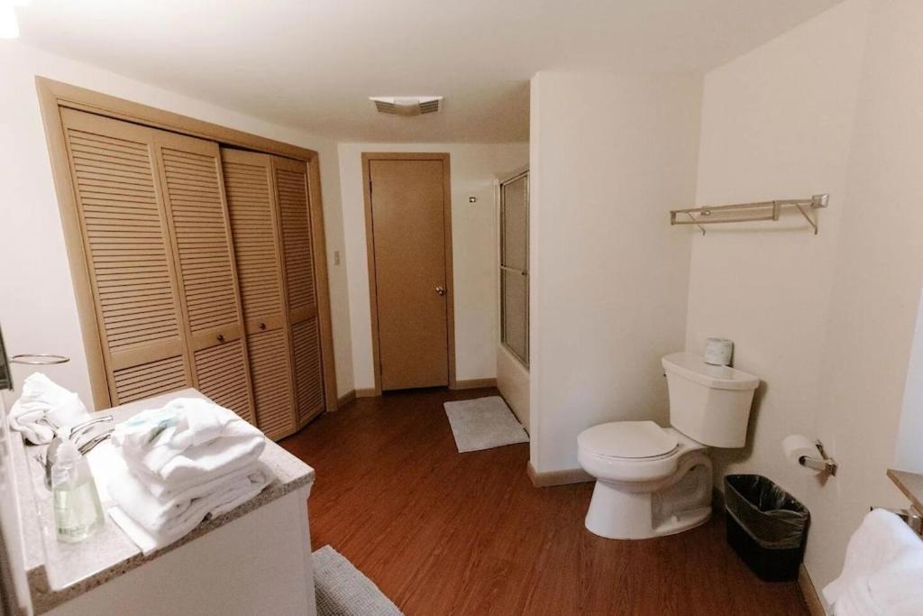 Cabin With Treehouse Views, 3 King Beds, 4 Bunks, And Large Hot Tub! Gatlinburg Εξωτερικό φωτογραφία